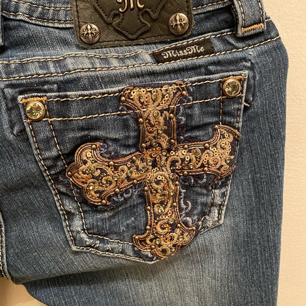 Miss Me Embellished Boot Cut Jeans Size 27